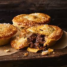 Traditional Chunky Pepper Beef Pies Beef Pie Recipe Beef Pies Meat Pie Recipe