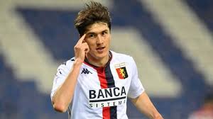 Nonushta mahali lokomotiv klubi murabbiylar shtabi o'tirgan stol atrofida asosiy mavzu eldor shomurodov bo'ldi. Official Eldor Shomurodov New Roma Player