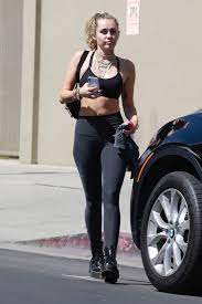 Miley Cyrus In Gym Ready Outfit Los Angeles 06 15 2018 Mileycyrus Style Gym Miley Cyrus Style Miley Cyrus Hair Miley Cyrus
