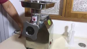 Pe topk.ro gasesti o gama diversificata de utilaje carmangerie profesionale la promotii. Masina De Tocat Carne Mk 12 Grandepo Micul Fermier 150 Kg Pe Ora 800w Youtube