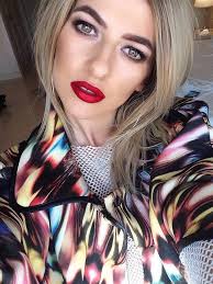Watch the official music video for #cuochiiaiaverzi performed by lidia buble looking for a new jam ? Lidia Buble On Twitter La Multi Ani Constantin Si Elena Va Iubeste Bubblyyy Multumesc Giuliabriciu Pentru Makeup
