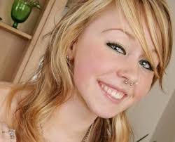 ▷ Piercing Atelier Oesch Sandra