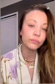 I'm hurt, all I want from you right now is a HELLO from my special king 👑  ❤️