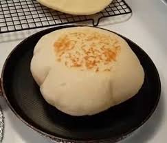 طريقة عمل خبز الصاج اللبناني لتحضيره في سحور رمضان Food Eat Bread