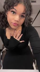 Sasha Carter's Instagram, Twitter & Facebook