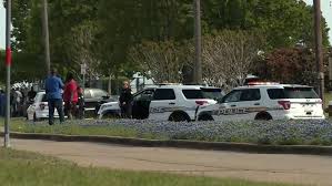 Texas state trooper shot pursuing suspect; Bryan Texas Shooting Leaves At Least One Dead And Four Injured Cnn Video