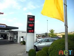 This is a tour of a garage filled with interesting vehicles, both new and old. Act Gmbh Led Displays Tankstellenanzeige Fur Touring Garage Baur