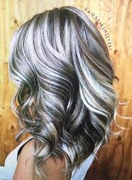 Hair Color Highlights For Grey Going Gray 34 Ideas Growing It Out Gracefully Color Gracefully Gray Grey Haar Styling Graue Haare Coole Haarfarben