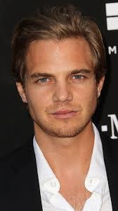 Taylor Handley's Instagram, Twitter & Facebook