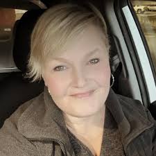 Profile para ni Angela Larson