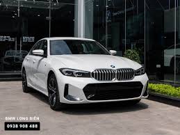 Đánh giá chi tiết BMW 320i Sport Line và 320i M Sport LCI 2024