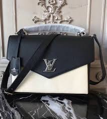 Black And White Louis Vuitton Louis Vuitton My Lockme Black And White Looks Smooth And Nice To Touch Mylockme Louisvuitt Louis Vuitton Small Handbag Louis Vuitton Handbags Louis Vuitton