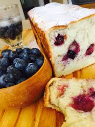 Cinnamon Blueberry Croissant Bread Oh My I M Going To Eat The Whole Slice This Is What To Do With Scraps Of Croissant Food Cooking Recipes Croissant Dough