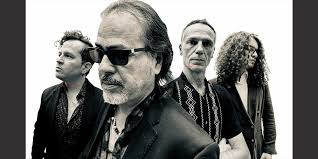 La Barranca presenta 'Salvoconducto' tercer avance de su nuevo álbum.