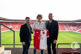 Check spelling or type a new query. Alex Kral Se Vraci Do Slavie V Edenu Podepsal Smlouvu Na Ctyri A Pul Roku Irozhlas Spolehlive Zpravy