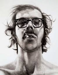 Black And White Self Portrait Art Iconic Artists Who Have Immortalized Themselves Through Famous Self Portraits Chuck Close Portraits Portrait Chuck Close