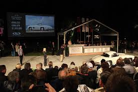 Prices might differ from those given by financial institutions as banks (european central bank, central bank of malaysia), brokers or money transfer companies. Motivierte Kaufer Und Hohe Preise An Der Rm Versteigerung Villa Erba 2013 Versteigerungen Zwischengas