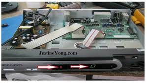 An Easy Repair To A Stuck Satellite Receiver. Model: Homecast | Electronics  Repair And Technology News