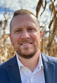 Kyle Tosh's Instagram, Twitter & Facebook