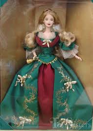 2000 Barbie Collector S Club Holiday Treasures Toy Sisters In 2020 Christmas Barbie Dolls Barbie Dress Holiday Barbie Dolls