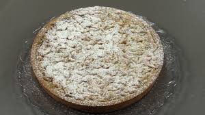 Farcite la crostata con la crema pasticcera al cioccolato ormai raffreddata 25, livellate con una spatola la superficie per distribuire in modo uniforme la crema. Crostata Morbida Con Crema Pasticcera E Pistacchi Youtube