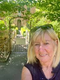 Sharon Burman's Instagram, Twitter & Facebook