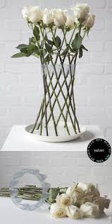 Long Stem Roses Woven Into Invisible Vase Beautiful Flower Arrangements Flower Arrangements Floral Arrangements