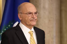 Il-Kummissarju tal-Istandards jinsisti li d-Dikjarazzjonijiet tal-Assi  għandhom jitqegħdu fuq il-mejda tal-Kamra "mingħajr dewmien"