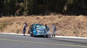 Al entregar hoy la autopista siglo xxi, que conecta directamente el pacífico y el golfo de méxico sin cruzar el área metropolitana de la ciudad de méxico, el presidente de la república, enrique peña nieto, también entregó mil 500 patrullas a la policía federal. Mimorelia Un Muerto Y 5 Heridos Por Choque En La Autopista Siglo Xxi