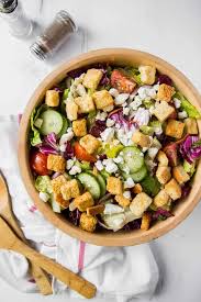 There are already a couple of recipes here for the dressing, so here is a recipe for the salad itself. Fresh Garden Salad Spoonful Of Flavor