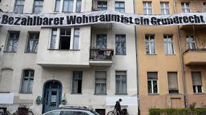 Schaut man sich die eignerstrukturen der wichtigsten banken der stadt an, findet man unzählige. Wem Gehort Eigentlich Was In Deutschland Euractiv De
