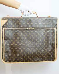 10 best suit carrier bags of april 2021. Suit Carrier 2 Hangers Louis Vuitton Designer Exchange Buy Sell Exchange