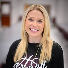 Alejandra Martínez (@B_AlejandraM)