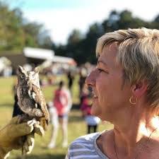 Renee Rusk's Instagram, Twitter & Facebook