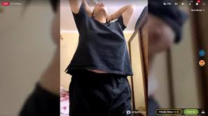 MaviMasr (1) STRIPS TO NAKED