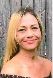 Nicole Wainscott's Instagram, Twitter & Facebook