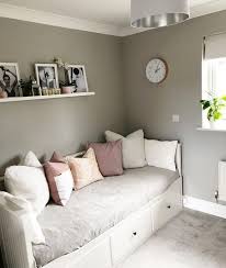 44 Spare Bedroom Ideas Guest Rooms Small Secrets 40 Inspirabytes Com Small Guest Bedroom Room Ideas Bedroom Small Guest Rooms