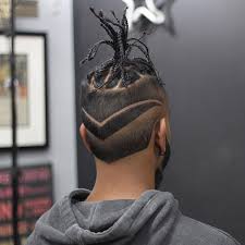 .dégradé v cheveux long coupe cheveux ~ coupe de cheveux long dégradé coupe dégradée femme cheveux long coupe dégradée elle un dégradé léger et fluide pour lindsay lohan une coupe simple qui souligne l'ovale parfait de son visage coupe dégradée le dégradé effilé sur cheveux longs. Top 100 Coiffures En Degrade Coupe De Cheveux Homme