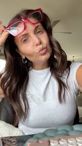 Very demure, very mindful 🧘‍♀️ #demure #beauty #makeup #bellame #lifestyle  #skincare #momlife #makeupartist #hairstylist #selflove