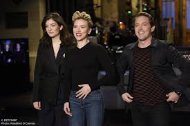 Saturday night live has been on a break after six consecutive shows opened season 46.the show plans to return. Scarlett Johansson Returns To Host Snl Tonight