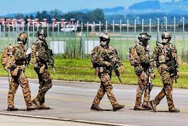 Jul 29, 2021 · 3m™ half facepiece reusable respirator 7502/37082(aad) medium 10 ea/case is rated 5.0 out of 5 by 1. Switzerland S Aad 10 Armee Aufklarungsdetachement 10 Commandos In Their Multiumfeld Tarnmuster 16 Camo 1800 1205 Militaryporn