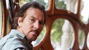 Andrew Watt's Instagram, Twitter & Facebook