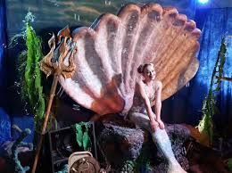 Undersea Theme Props For Rent Giant Clam Shell And Coral For Mermaid To Sit In Shown Here With A Mermaid On Th Vintage Mermaid Mermaid Theme Mermaid Halloween