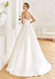 We did not find results for: Gefunden Bei Happy Brautmoden Brautkleid Hochzeitskleid La Sposa Tiefer Rucken Ruckenausschnitt Spitze El Kleid Hochzeit Brautkleid Brautkleid Tragerlos