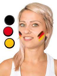 Nu moet ik zeggen dat het best wel vlot gaat na 20 jaar ervaring! Deutschland Schmink Set Fussball Make Up 3 Teilig Schwarz Rot Gelb 60ml Artikelnummer 851530000 Ab 19 99 Euro Bei Schminken Make Up Fussball Fanartikel