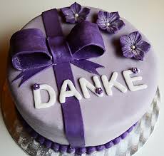 Dann musst du jetzt nicht länger suchen such dir einen kuchen aus, dein dank wird bald ein lecker schmaus. Danke Backbegierig