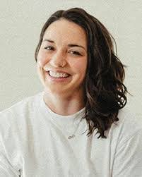 Alicia Collins's Instagram, Twitter & Facebook