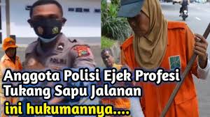 Liliyana natsir tampak mengenakan pakaian serba oranye, lengkap dengan topi dan sapu untuk membersihkan jalan di kawasan senayan, jakarta. Anggota Polisi Ejek Profesi Tukang Sapu Jalanan Polisiejektukangsapu Polri Polisi Nasrul Zubir Youtube
