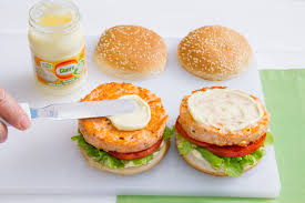 Maybe you would like to learn more about one of these? Burger Di Salmone Con Maionese E Patatine Olio Cuore