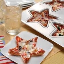 Rock Star Mini Pizzas Links To Recipe Made In A Wilton Brand Pan Food Mini Pizza Star Pizza